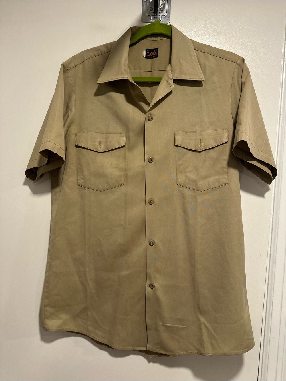 VTG 70s Lee Permanent Press Short Sleeve Tan/Khaki Workwear Button Down Shirt.